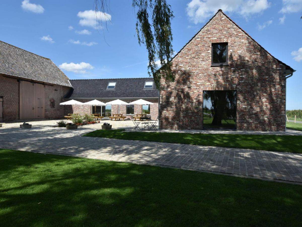 Spacious Holiday Home With Pond In Poperinge Roesbrugge-Haringe Εξωτερικό φωτογραφία